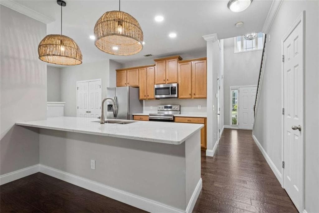 3 bedroom, 3 bathroom, 2,072 sq ft single family residence for sale at 7051 Silk Tree, Braselton, GA 30517 — photo 8