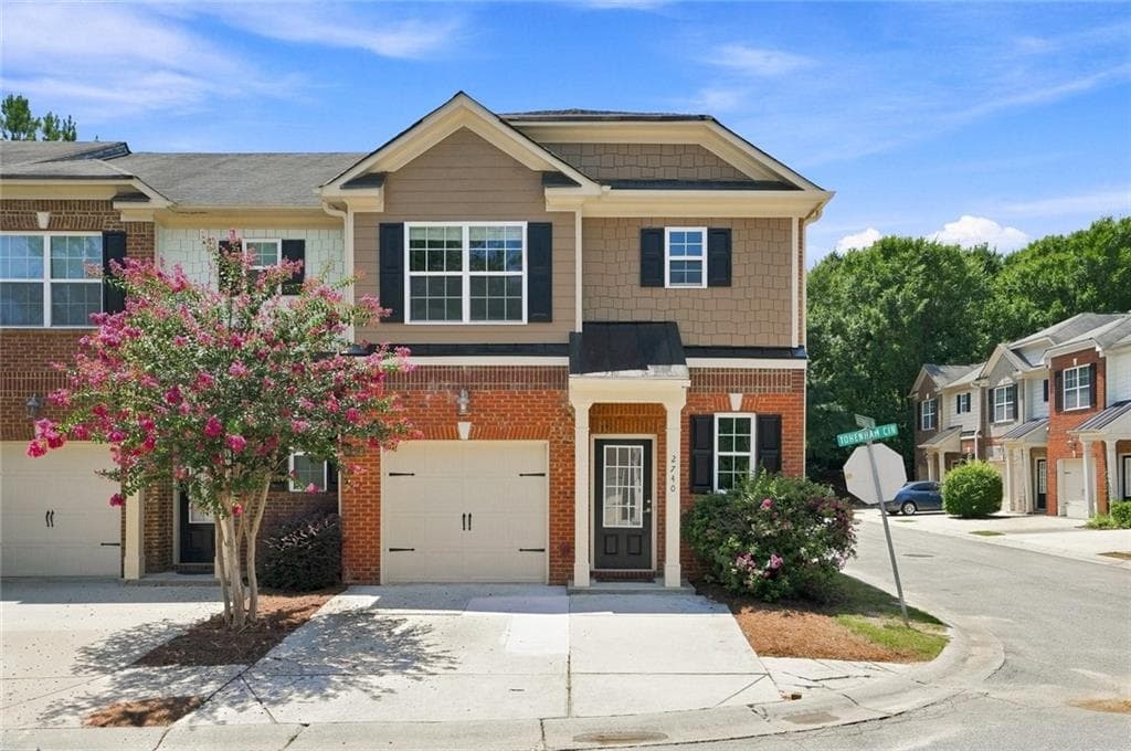 3 bedroom, 3 bathroom, 1,538 sq ft townhouse for sale at 2740 Tohenham Circle, Norcross, GA 30071 — photo 1 of 28