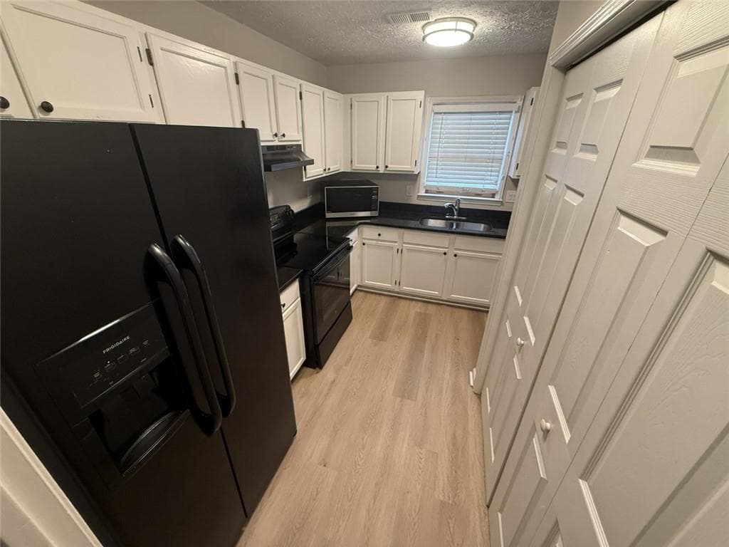 2 bedroom, 3 bathroom, 1,260 sq ft condominium for rent at 2906 Webb Bridge Road, Alpharetta, GA 30009 for $1,900 a month — photo 4