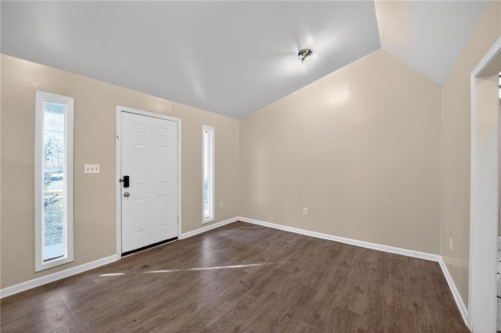 3 bedroom, 2 bathroom, 1,140 sq ft single family residence for sale at 1826 County Line Road, Atlanta, GA 30331 — photo 5