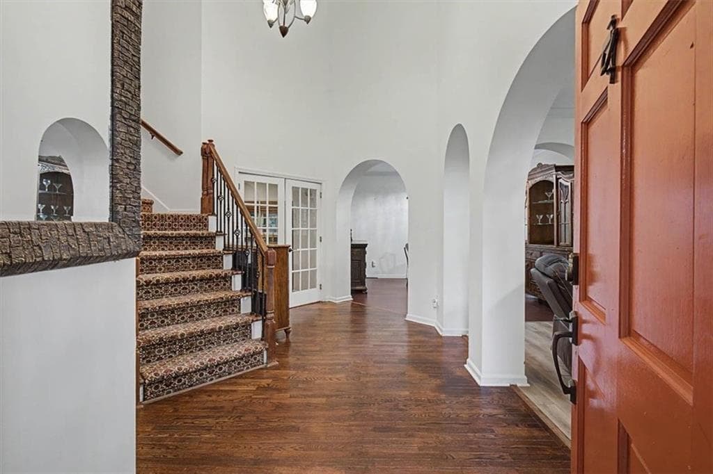 7 bedroom, 4 bathroom, 4,518 sq ft single family residence for sale at 901 Denmeade Walk, Marietta, GA 30064 — photo 6