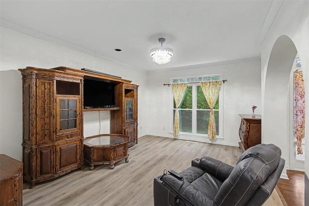 7 bedroom, 4 bathroom, 4,518 sq ft single family residence for sale at 901 Denmeade Walk, Marietta, GA 30064 — photo 7