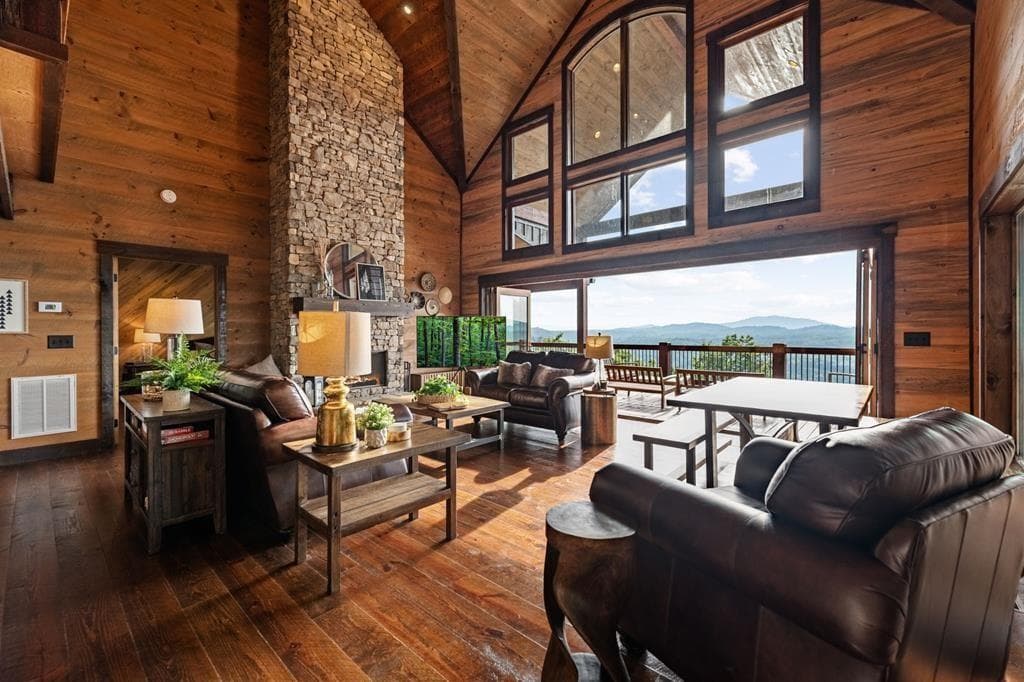 4 bedroom, 4 bathroom, 4,000 sq ft single family residence under contract at 330 Serenity Ridge Lane, Mineral Bluff, GA 30559 — photo 5