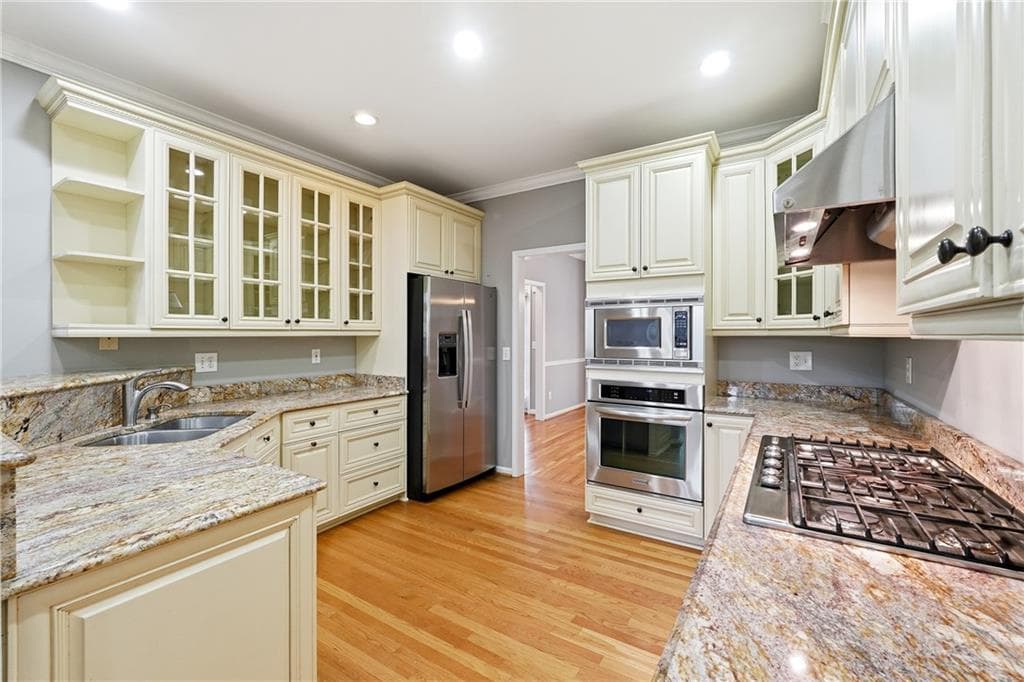5 bedroom, 4 bathroom, 3,000 sq ft single family residence for rent at 5145 Harbour Ridge Drive, Alpharetta, GA 30005 for $4,000 a month — photo 7