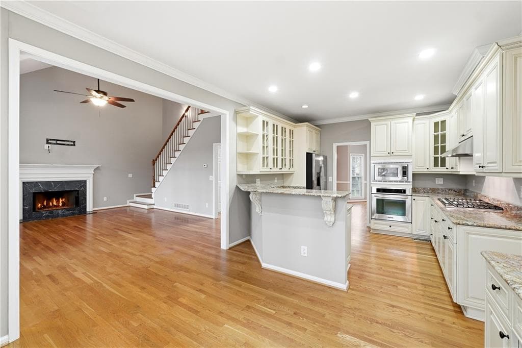 5 bedroom, 4 bathroom, 3,000 sq ft single family residence for rent at 5145 Harbour Ridge Drive, Alpharetta, GA 30005 for $4,000 a month — photo 9