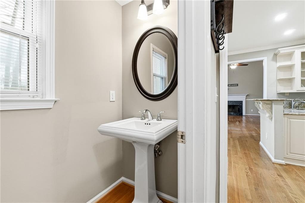 5 bedroom, 4 bathroom, 3,000 sq ft single family residence for rent at 5145 Harbour Ridge Drive, Alpharetta, GA 30005 for $4,000 a month — photo 10
