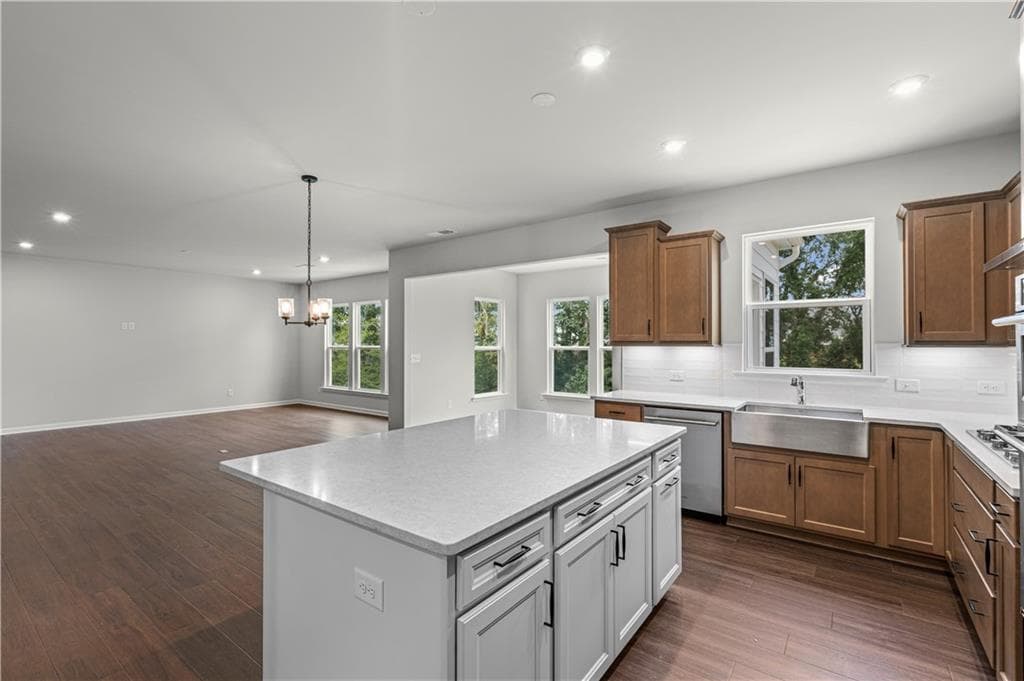 6 bedroom, 4 bathroom, 3,230 sq ft single family residence for sale at 7271 Thistle Down Way, Flowery Branch, GA 30542 — photo 7