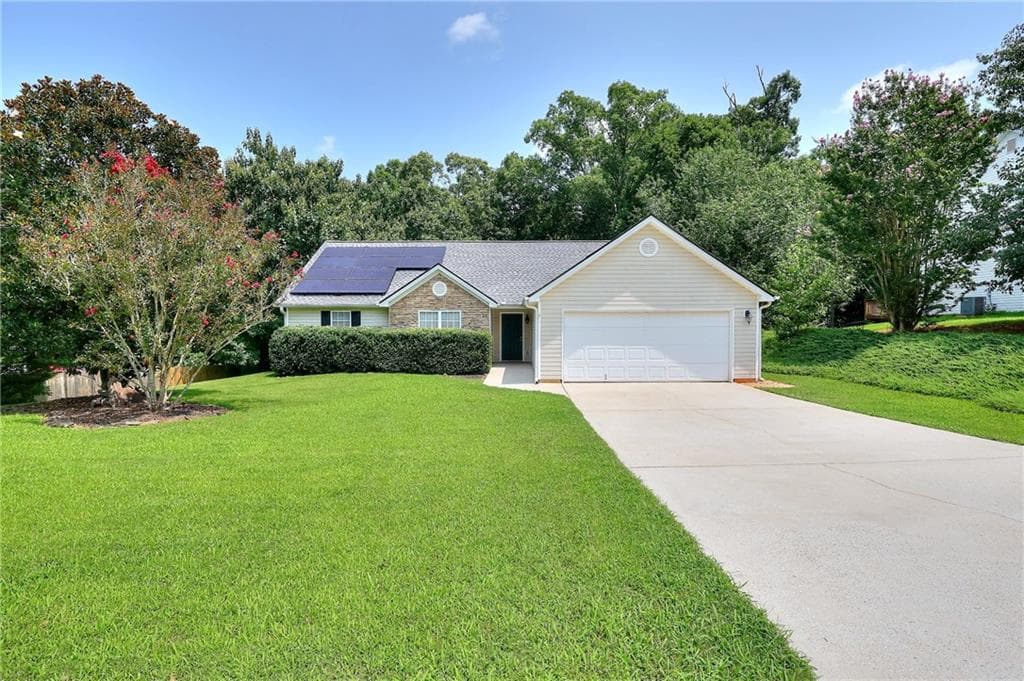 3 bedroom, 2 bathroom, 1,470 sq ft single family residence for sale at 1439 Princeton Drive, Statham, GA 30666