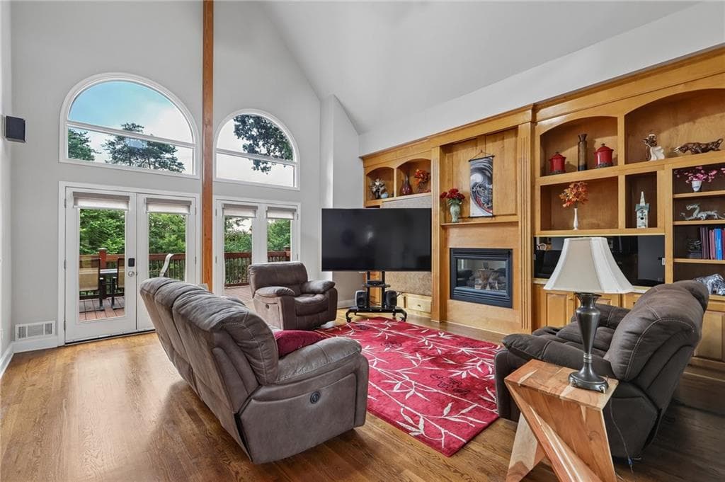 3 bedroom, 4 bathroom, 3,810 sq ft single family residence under contract at 5748 Ridgewater Drive, Gainesville, GA 30506 — photo 4