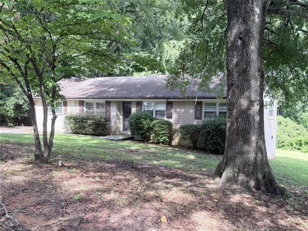 3 bedroom, 2 bathroom, 1,474 sq ft single family residence for sale at 2195 Rockdale Drive, Conyers, GA 30012