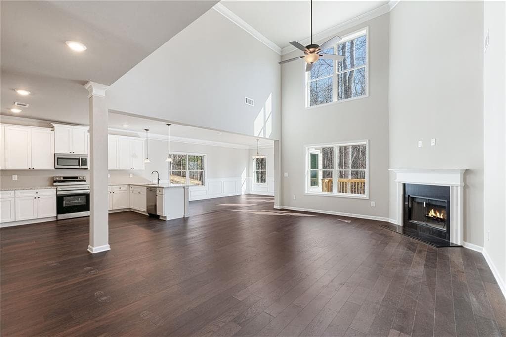 4 bedroom, 5 bathroom, 2,879 sq ft single family residence for rent at 5714 Ridgewater Circle, Gainesville, GA 30506 for $2,750 a month — photo 5