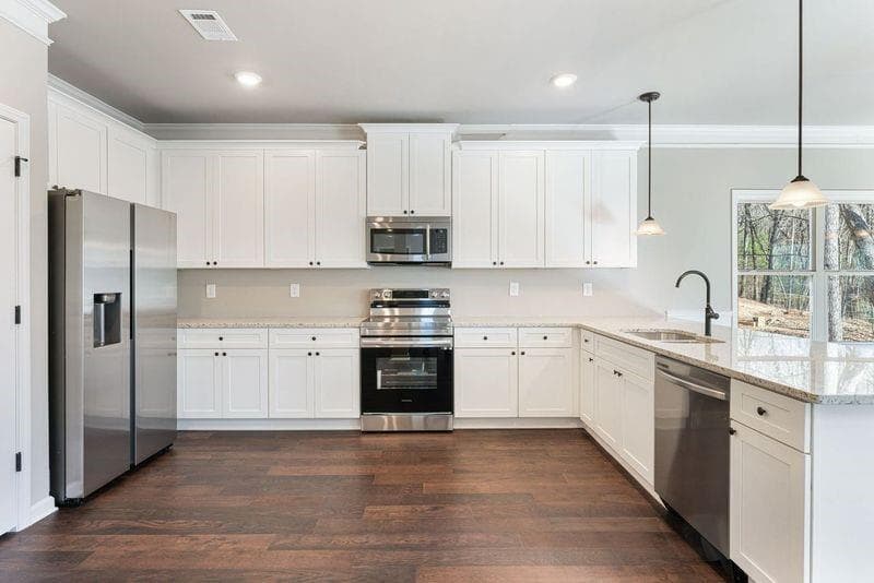 4 bedroom, 5 bathroom, 2,879 sq ft single family residence for rent at 5714 Ridgewater Circle, Gainesville, GA 30506 for $2,750 a month — photo 9