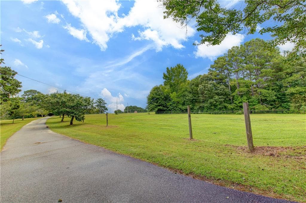 3 bedroom, 2 bathroom, 2,186 sq ft single family residence for sale at 3861 Post Road, Winston, GA 30187 — photo 4