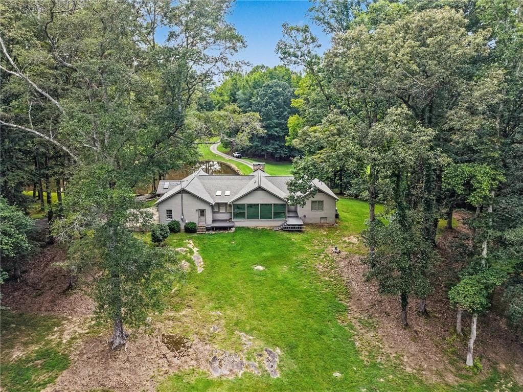 3 bedroom, 3 bathroom, 2,484 sq ft single family residence for sale at 4098 Happy Valley Circle, Newnan, GA 30263 — photo 6