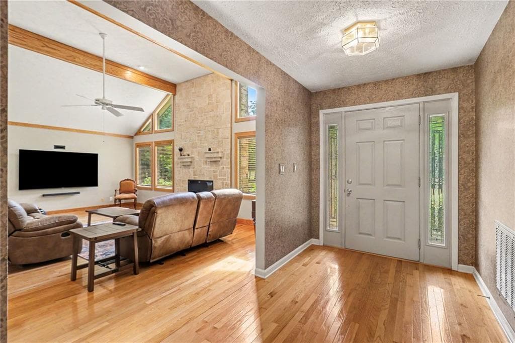 3 bedroom, 3 bathroom, 2,484 sq ft single family residence for sale at 4098 Happy Valley Circle, Newnan, GA 30263 — photo 7