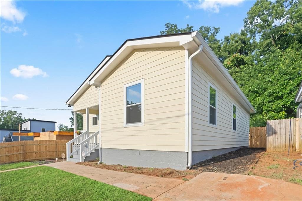 3 bedroom, 3 bathroom, 1,461 sq ft single family residence for sale at 1106 Ira Street, Atlanta, GA 30310 — photo 3