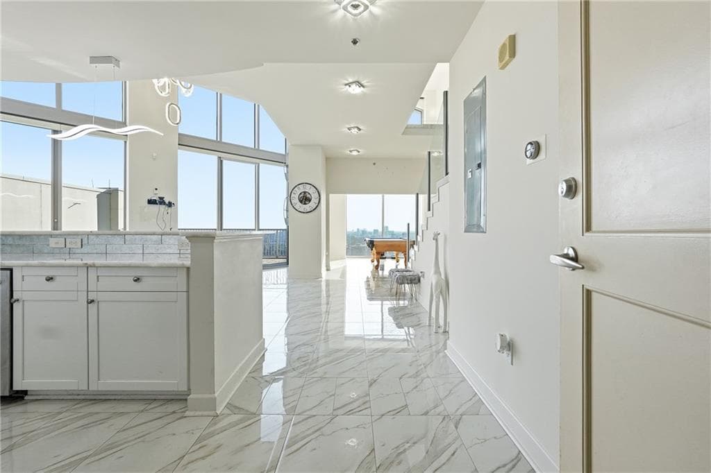 3 bedroom, 4 bathroom, 3,083 sq ft condominium for sale at 2795 Peachtree Road 2604, Atlanta, GA 30305