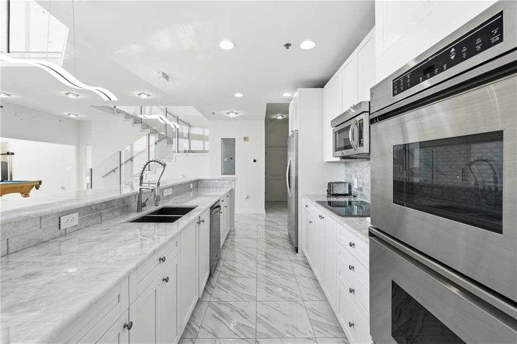 3 bedroom, 4 bathroom, 3,083 sq ft condominium for sale at 2795 Peachtree Road 2604, Atlanta, GA 30305 — photo 3