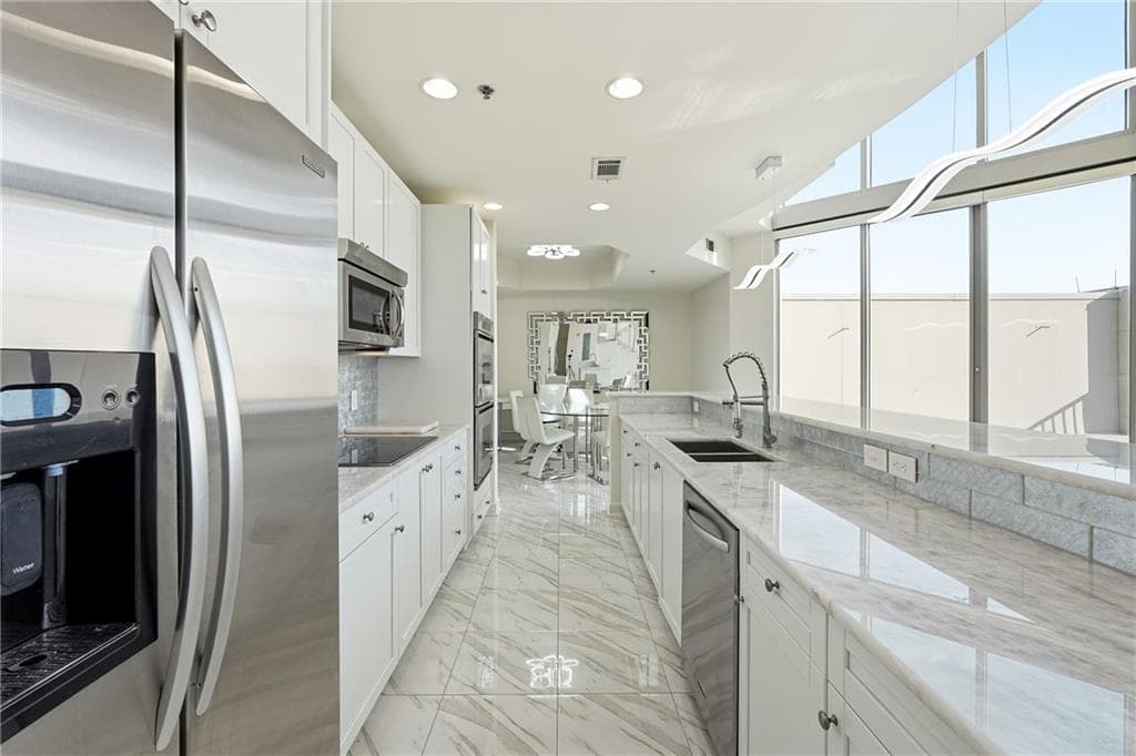 3 bedroom, 4 bathroom, 3,083 sq ft condominium for sale at 2795 Peachtree Road 2604, Atlanta, GA 30305 — photo 4