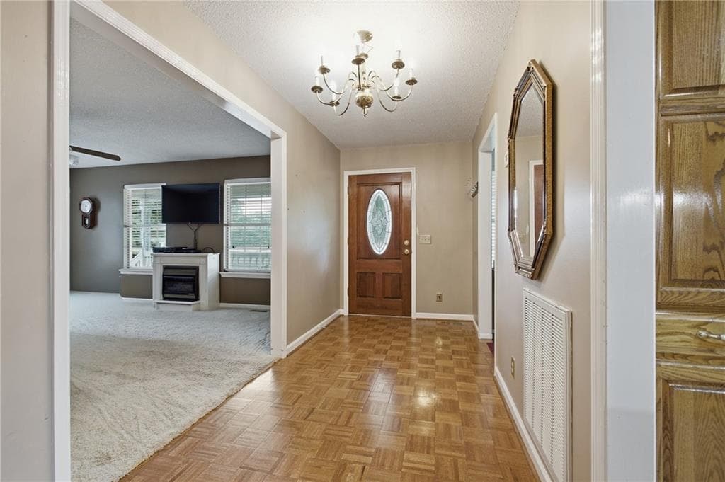 4 bedroom, 3 bathroom, 2,551 sq ft single family residence under contract at 583 Avondale Drive, Rocky Face, GA 30740 — photo 7