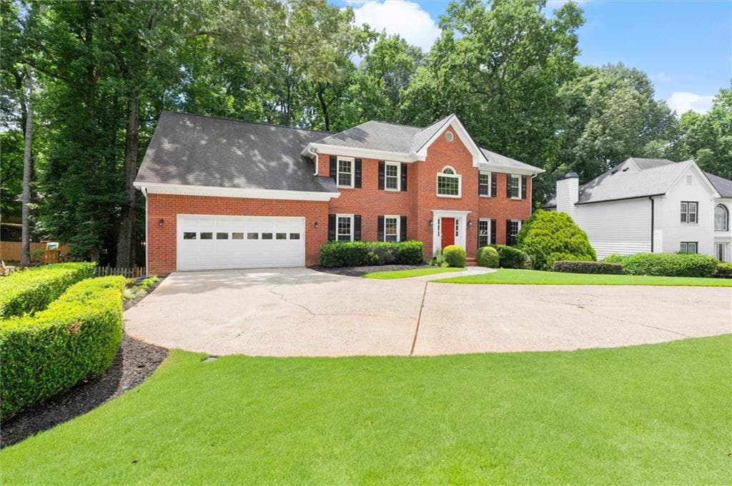 6 bedroom, 5 bathroom, 4,803 sq ft single family residence under contract at 3505 Waters Glen Way, Alpharetta, GA 30022 — photo 3