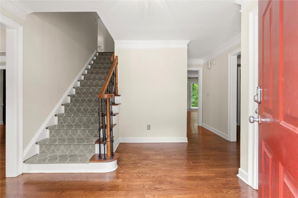 6 bedroom, 5 bathroom, 4,803 sq ft single family residence under contract at 3505 Waters Glen Way, Alpharetta, GA 30022 — photo 6