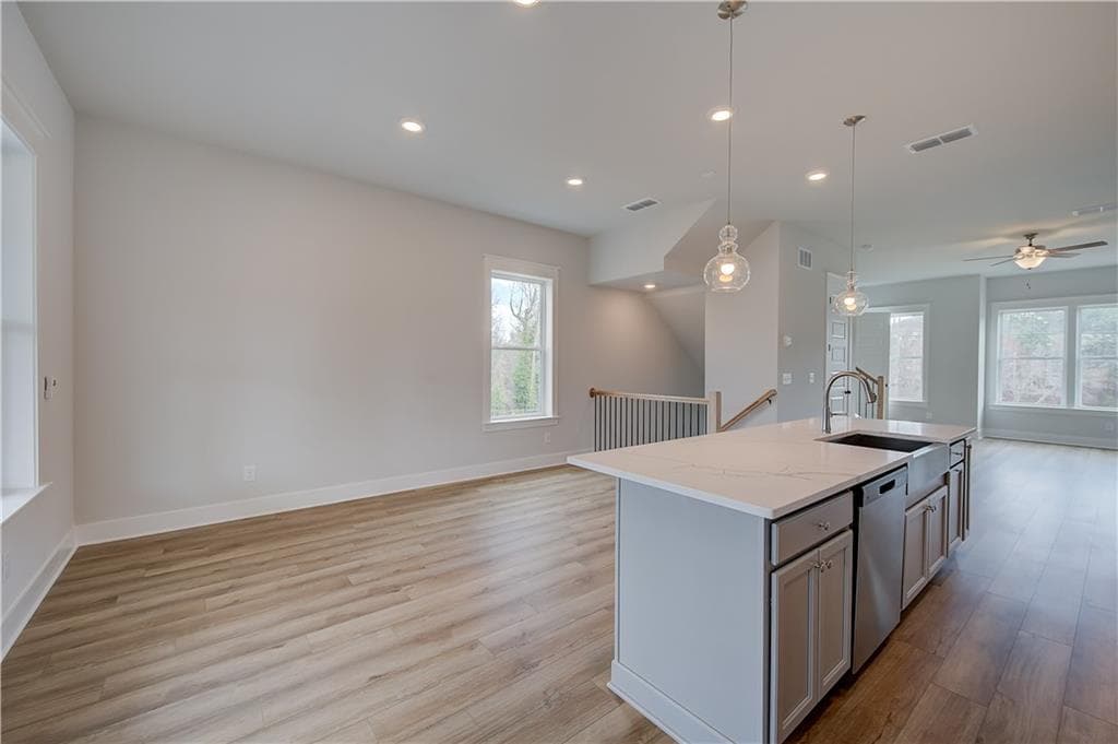 3 bedroom, 4 bathroom, 1,858 sq ft townhouse for sale at 1080 Ascent Place, Atlanta, GA 30328 — photo 9