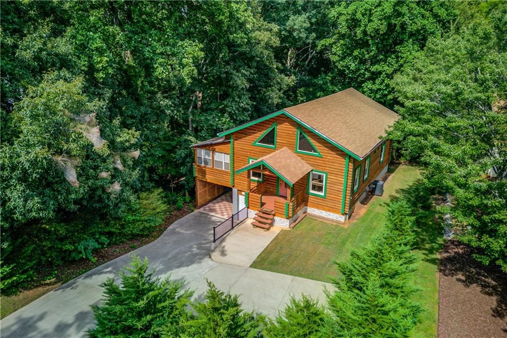 3 bedroom, 2 bathroom, 1,920 sq ft single family residence for sale at 3938 Pointe, Gainesville, GA 30506 — photo 4