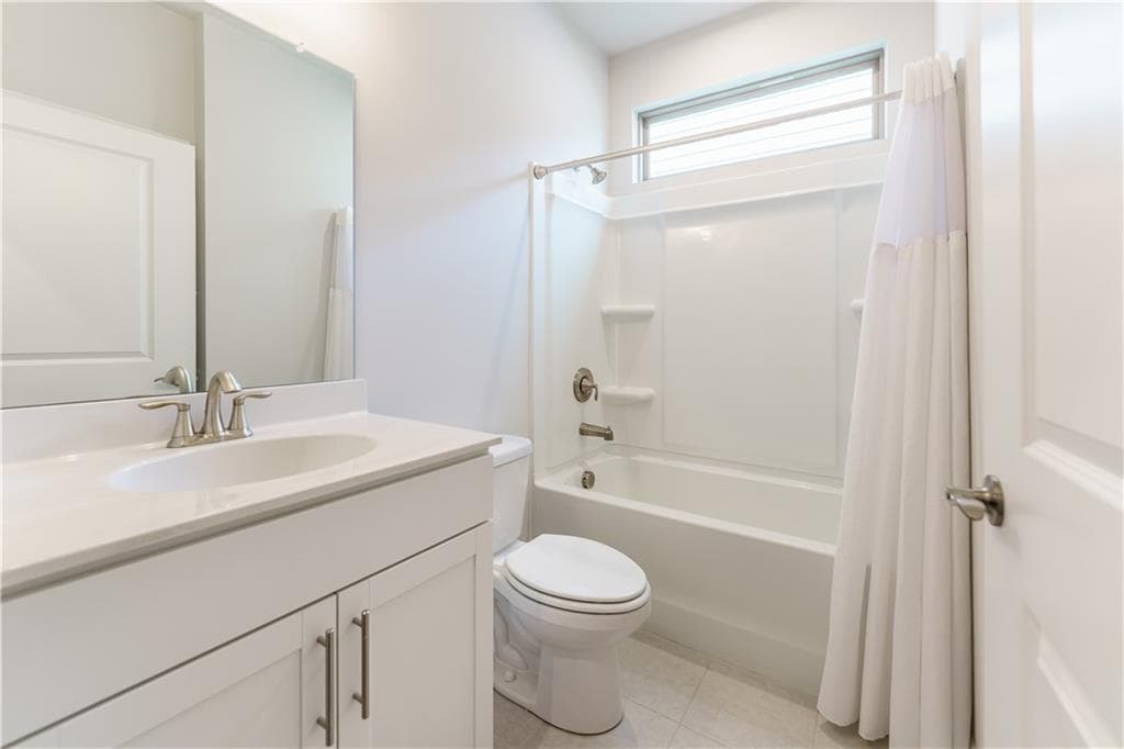 2 bedroom, 2 bathroom, 1,848 sq ft single family residence for sale at 5031 Adler Court, Hoschton, GA 30548 — photo 10