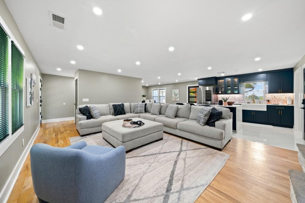 6 bedroom, 3 bathroom, 6,177 sq ft single family residence for sale at 280 Etheridge Road, Auburn, GA 30011 — photo 8