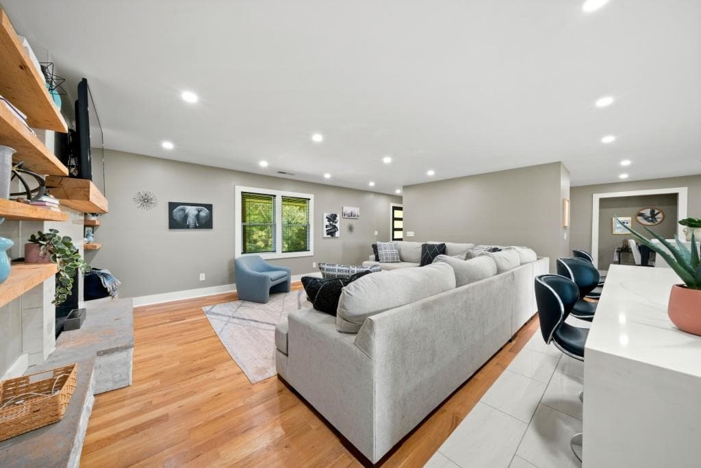 6 bedroom, 3 bathroom, 6,177 sq ft single family residence for sale at 280 Etheridge Road, Auburn, GA 30011 — photo 9