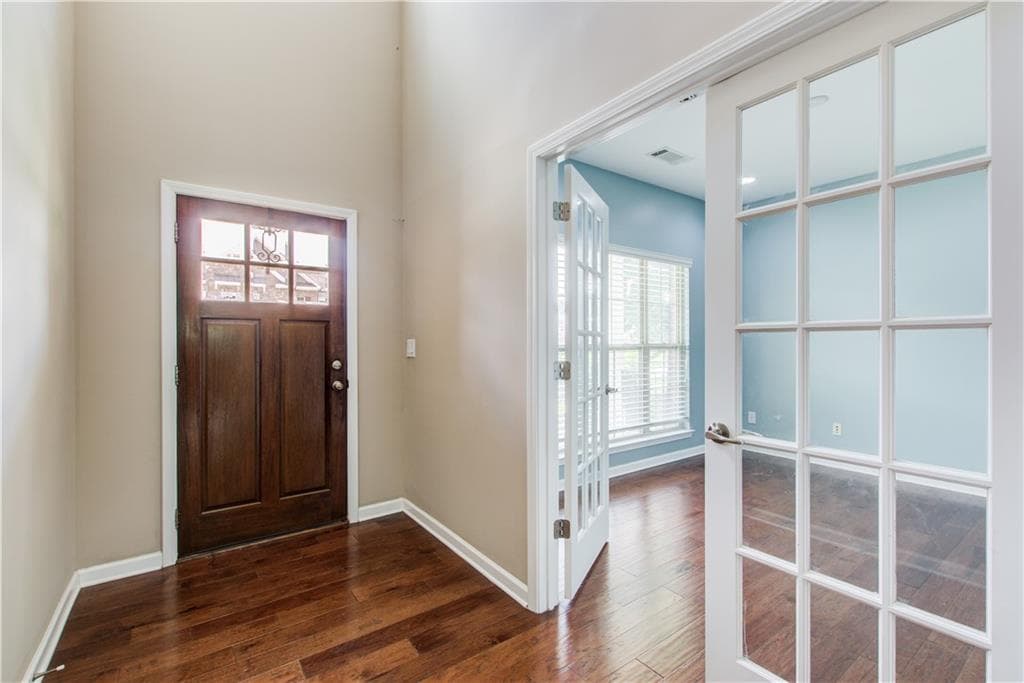 5 bedroom, 4 bathroom, 3,516 sq ft single family residence under contract at 5245 Vendelay Lane, Cumming, GA 30040 — photo 3