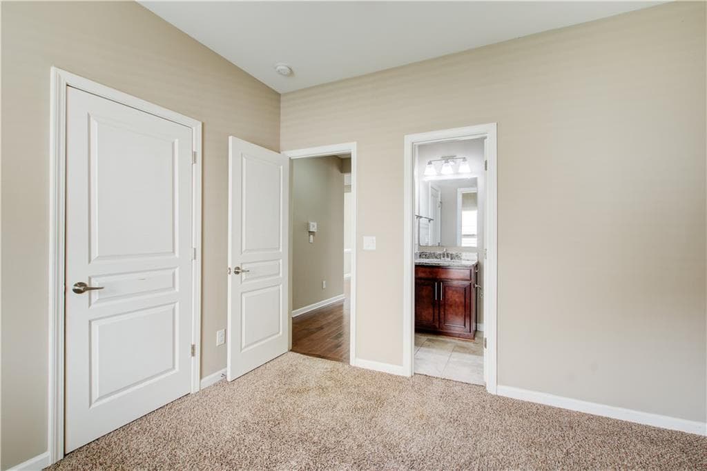 5 bedroom, 4 bathroom, 3,516 sq ft single family residence under contract at 5245 Vendelay Lane, Cumming, GA 30040 — photo 8