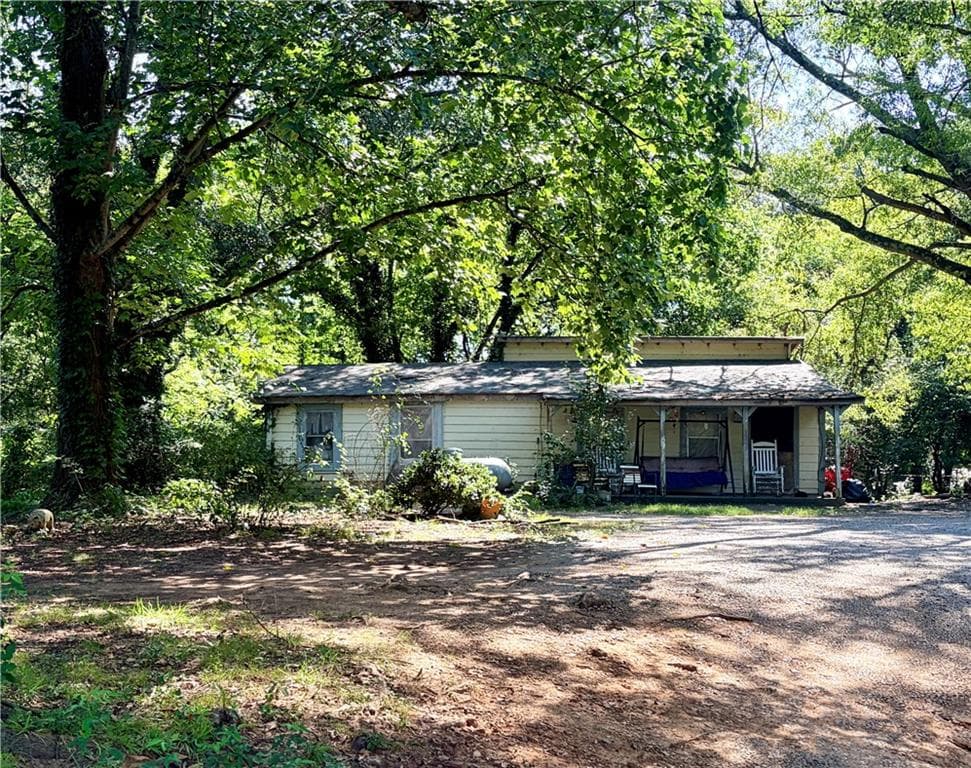 3 bedroom, 1 bathroom, 812 sq ft home for sale at 108 Walton Street, Cartersville, GA
