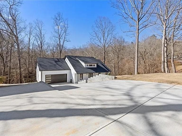 5 bedroom, 5 bathroom, 5,000 sq ft single family residence for sale at 4732 Walnut Bend Drive, Gainesville, GA 30507 — photo 6