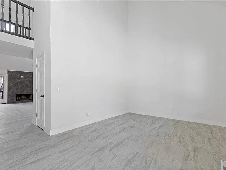 5 bedroom, 5 bathroom, 5,000 sq ft single family residence for sale at 4732 Walnut Bend Drive, Gainesville, GA 30507 — photo 10