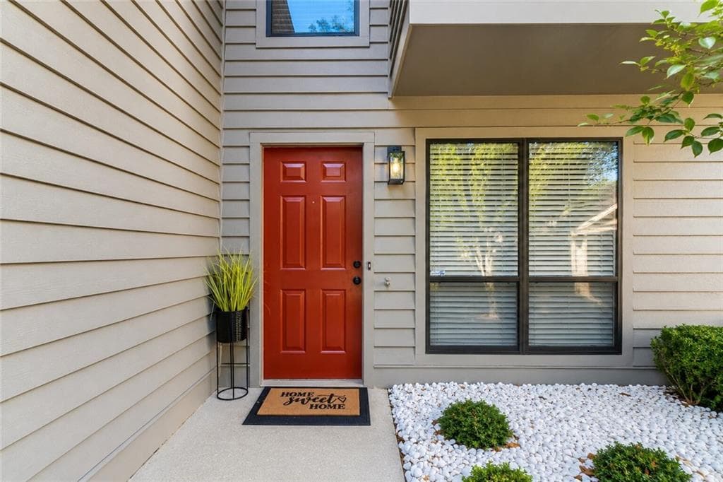 2 bedroom, 2 bathroom, 1,337 sq ft townhouse for sale at 1124 Creatwood Place, Smyrna, GA 30080 — photo 3