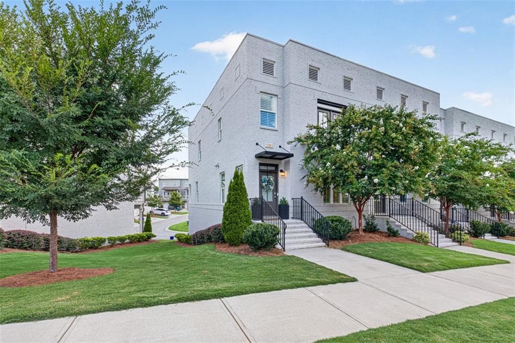 3 bedroom, 4 bathroom, 2,708 sq ft townhouse for sale at 221 Nash Street, Lawrenceville, GA 30046 — photo 3