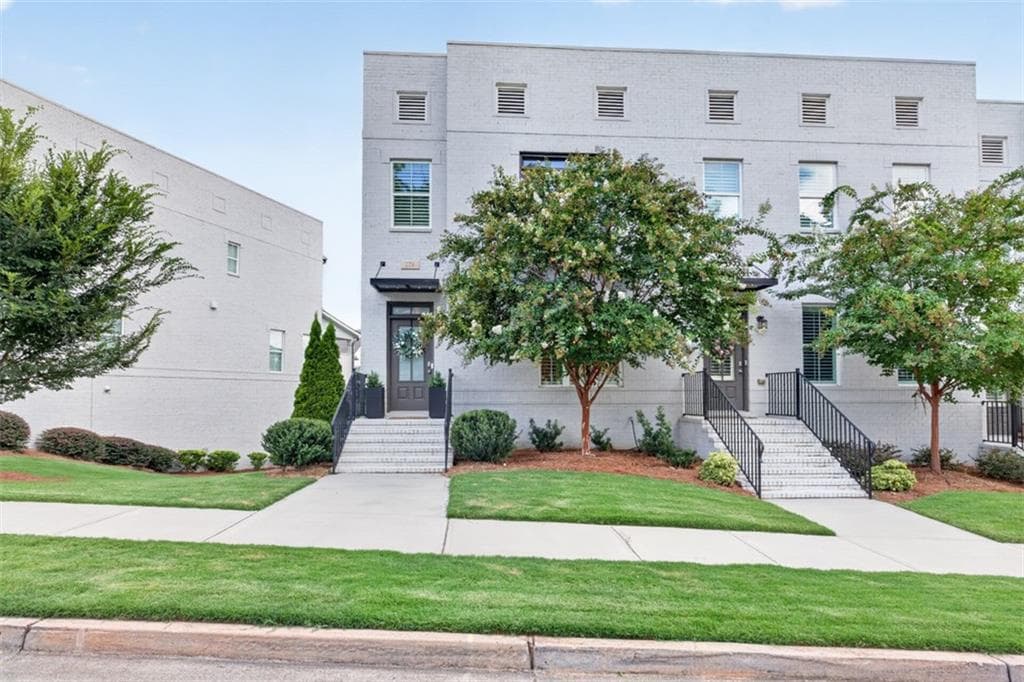 3 bedroom, 4 bathroom, 2,708 sq ft townhouse for sale at 221 Nash Street, Lawrenceville, GA 30046 — photo 4