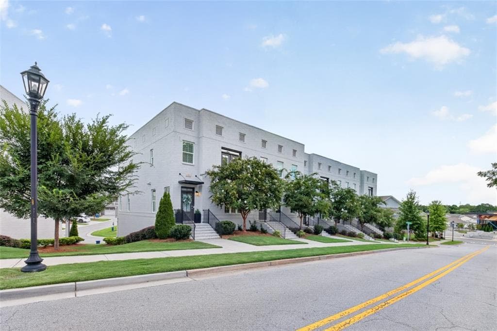 3 bedroom, 4 bathroom, 2,708 sq ft townhouse for sale at 221 Nash Street, Lawrenceville, GA 30046 — photo 6