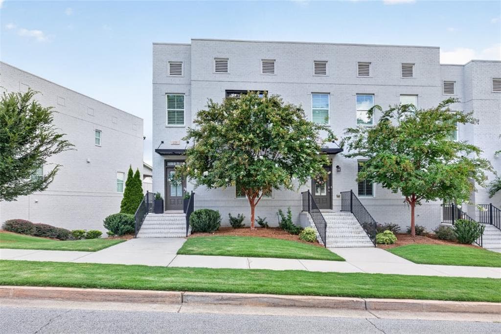 3 bedroom, 4 bathroom, 2,708 sq ft townhouse for sale at 221 Nash Street, Lawrenceville, GA 30046 — photo 7