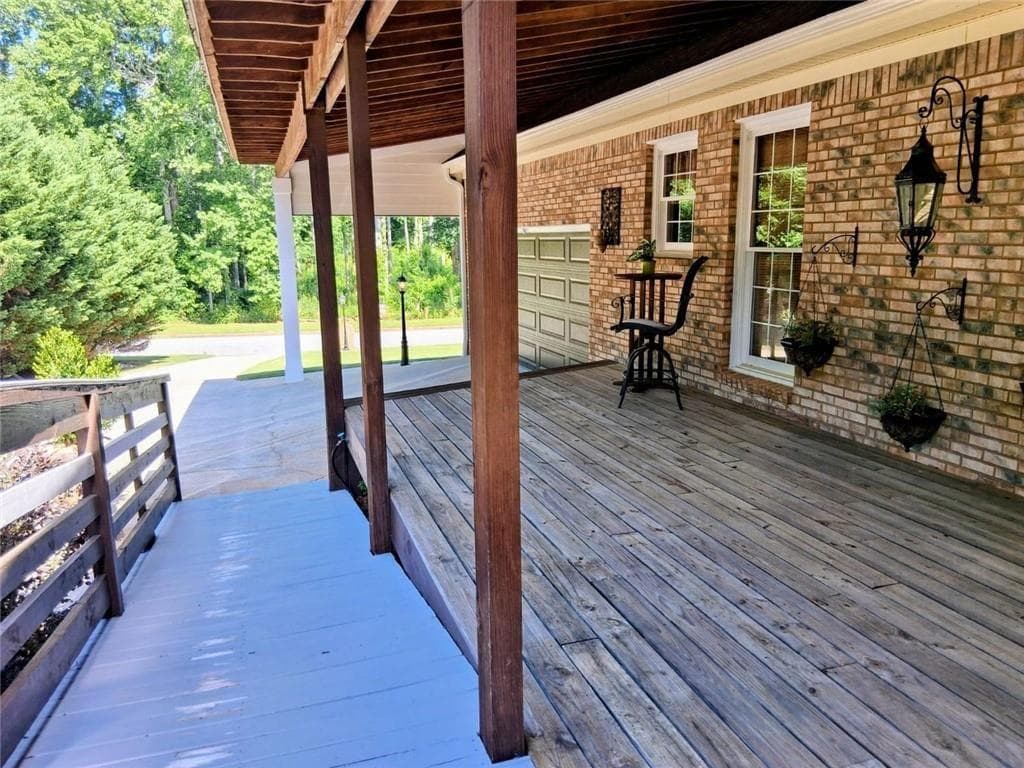 3 bedroom, 3 bathroom, 2,048 sq ft single family residence for sale at 11524 Summer Trace, Hampton, GA 30228 — photo 8