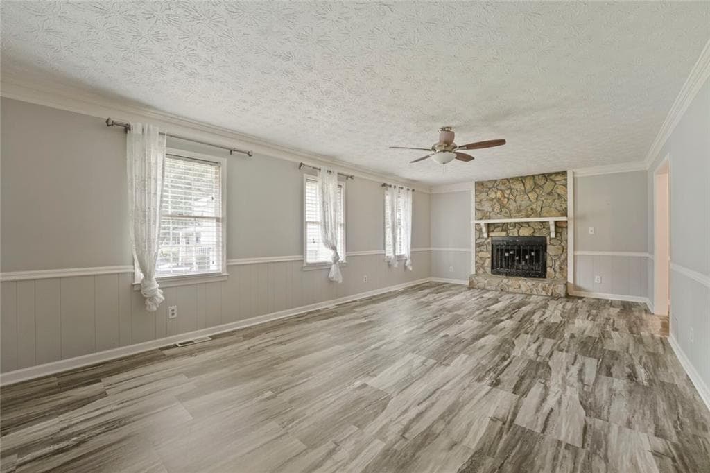 3 bedroom, 2 bathroom, 1,998 sq ft single family residence for sale at 1456 Scholar Drive, Lawrenceville, GA 30044 — photo 4