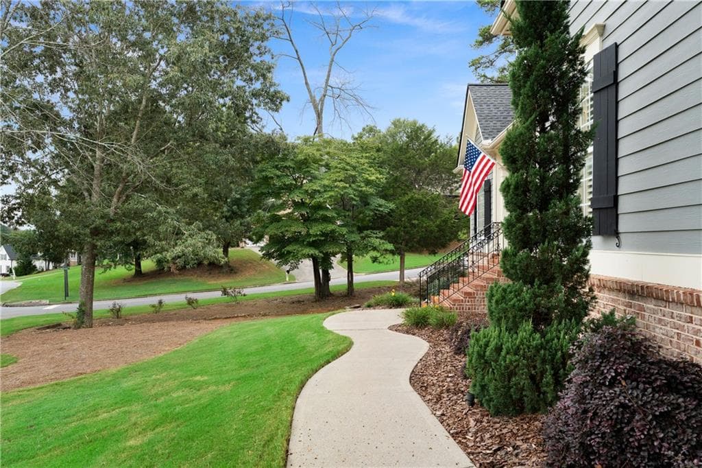 4 bedroom, 3 bathroom, 2,481 sq ft single family residence for sale at 31 Heartwood Drive, Cartersville, GA 30120 — photo 7