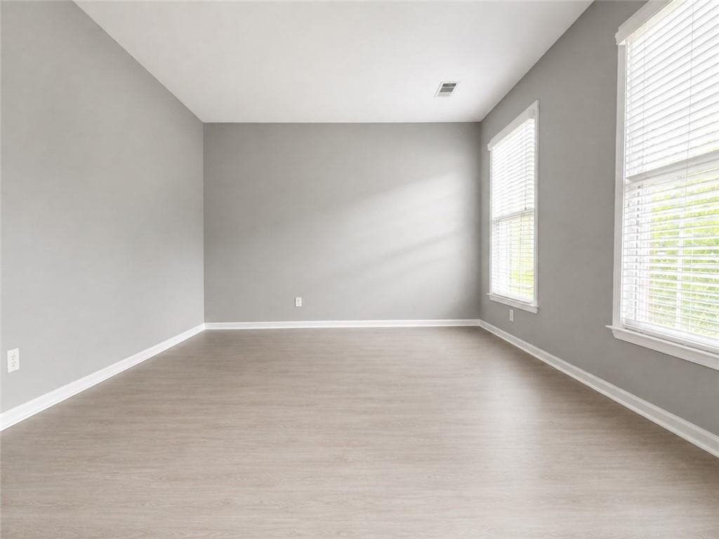 4 bedroom, 3 bathroom, 2,496 sq ft single family residence for rent at 1707 Hidden Pond Circle, Lawrenceville, GA 30043 for $2,490 a month — photo 4
