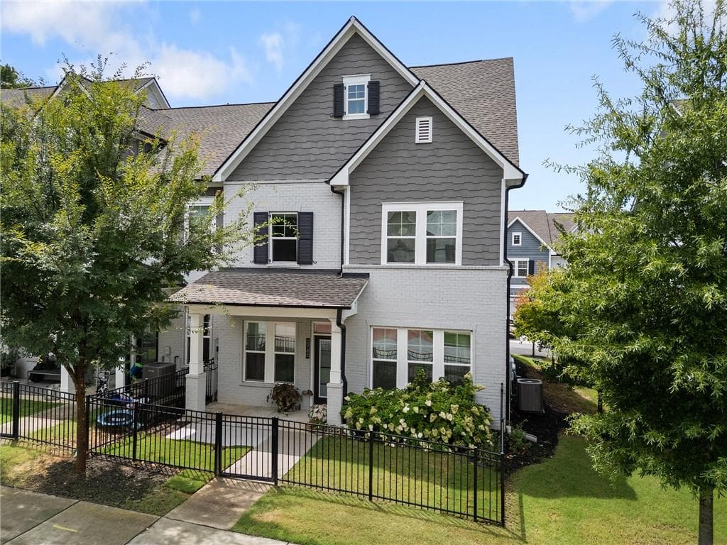 4 bedroom, 4 bathroom, 2,545 sq ft townhouse for sale at 2780 Bell Drive, Smyrna, GA 30080