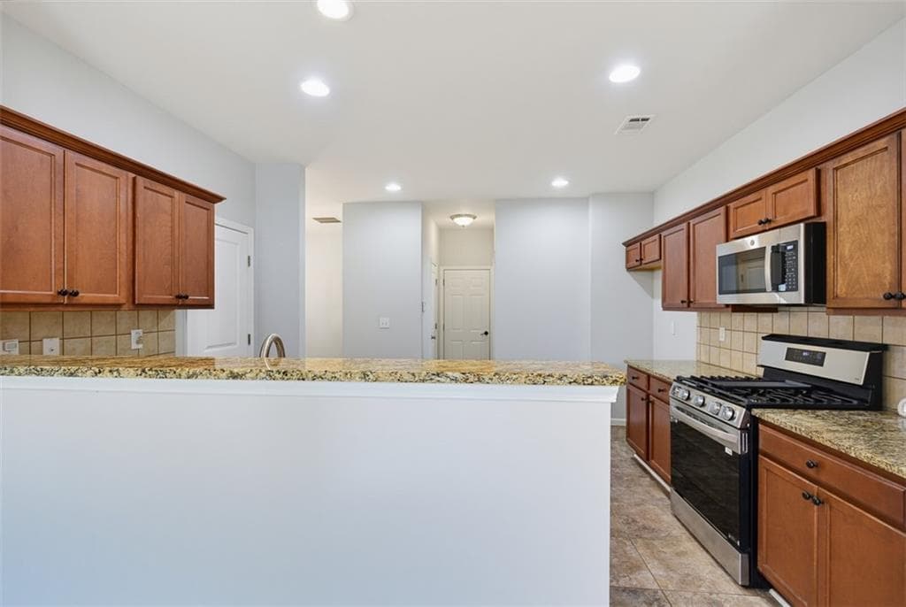 4 bedroom, 3 bathroom, 2,449 sq ft single family residence for sale at 254 Shaw Drive, Acworth, GA 30102 — photo 9