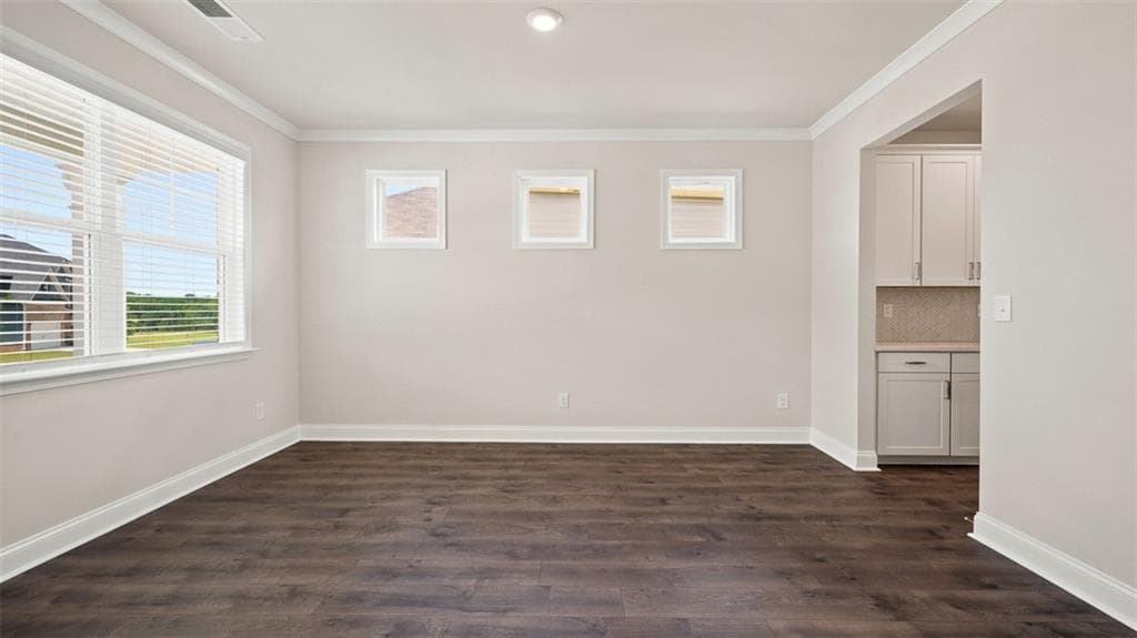 5 bedroom, 3 bathroom, 3,039 sq ft single family residence for sale at 412 HAZEL Drive, Locust Grove, GA 30248 — photo 3
