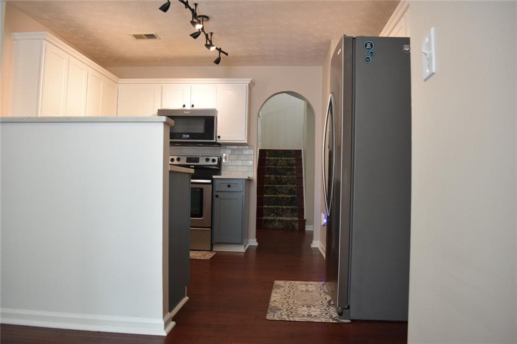 4 bedroom, 3 bathroom, 1,793 sq ft single family residence for sale at 602 Penhollaway Court, Loganville, GA 30052 — photo 8