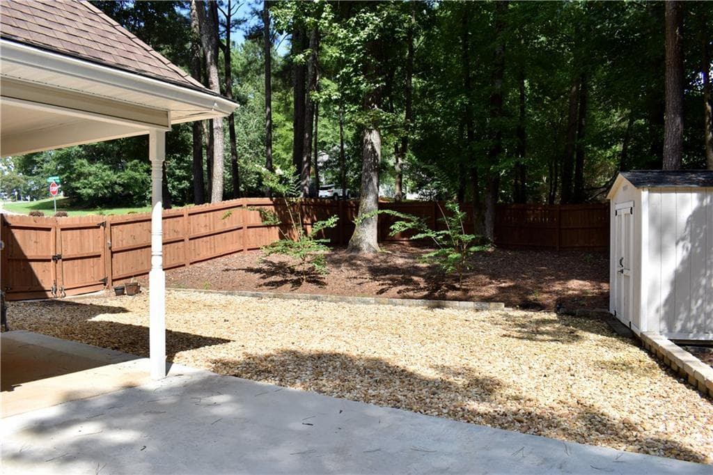 4 bedroom, 3 bathroom, 1,793 sq ft single family residence for sale at 602 Penhollaway Court, Loganville, GA 30052 — photo 10